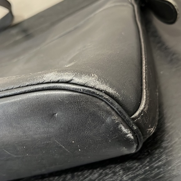 Vintage Black Leather Coach Flap Crossbody Bag - USA 4907 - Picture 13 of 16